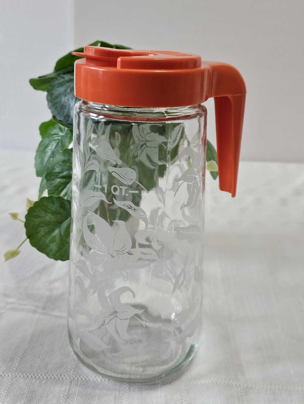 Vintage 1970s Anchor Hocking Tang 1 Quart Glass Pitcher Orange Lid